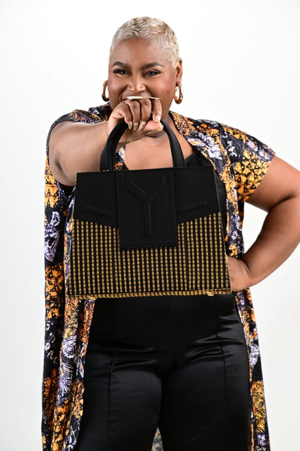 Yelé Asooke Purse – Luxe Gold Stripes Collection
